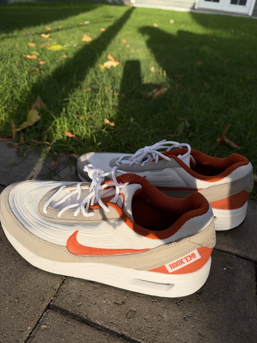 Nike University of Texas Longhorns Shoes, Mens size 8.5 (or a women's 10), NWT